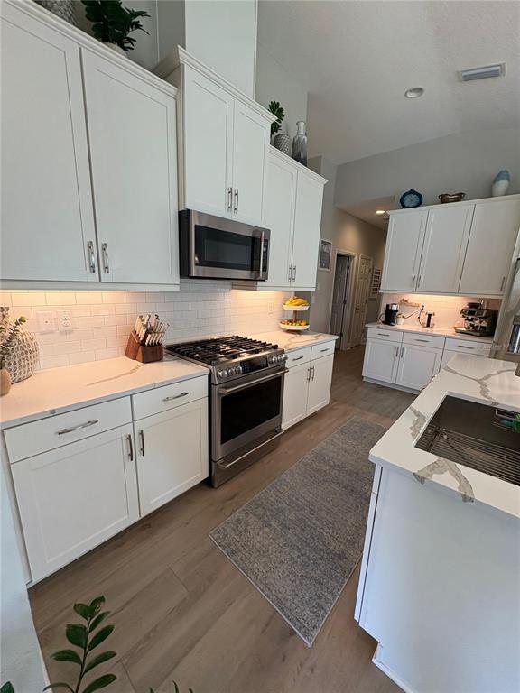 Building Photo - 12558 Oak Hill Way