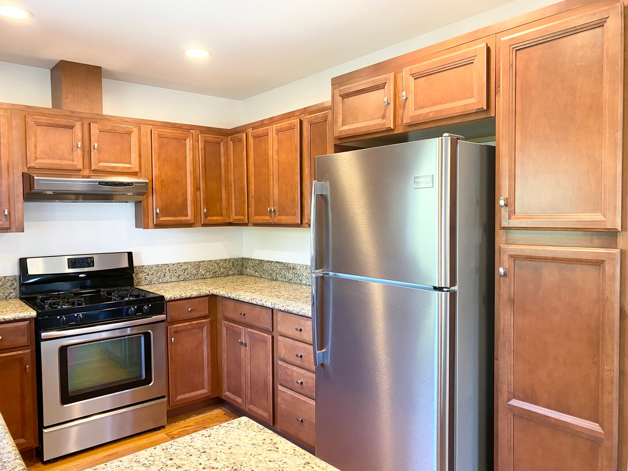 Kitchen - 2215 Harriman Ln