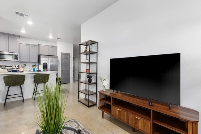 Building Photo - 101 S 50th St