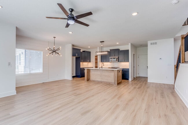 Building Photo - 3554 N Tyler Ct