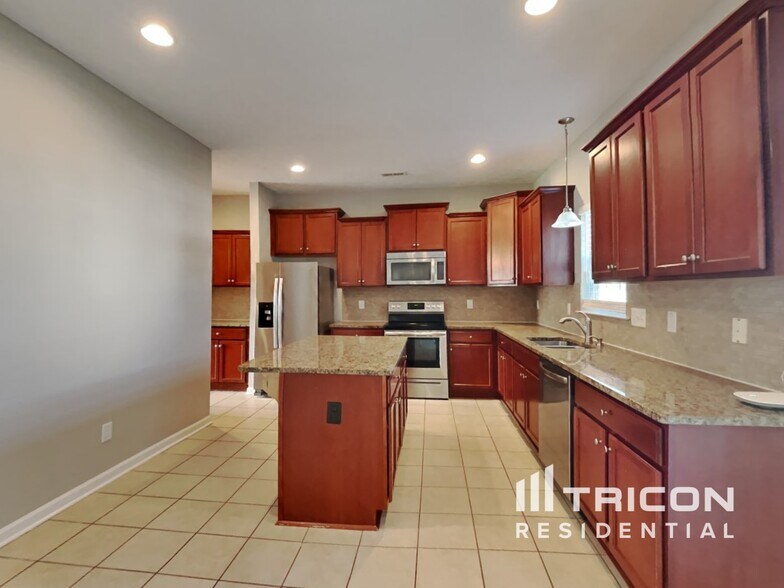 Building Photo - 15 Mossburg Ct