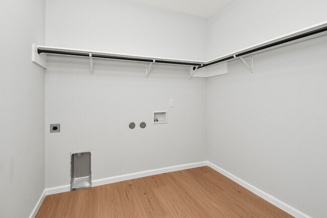 Building Photo - 505 W Grand St