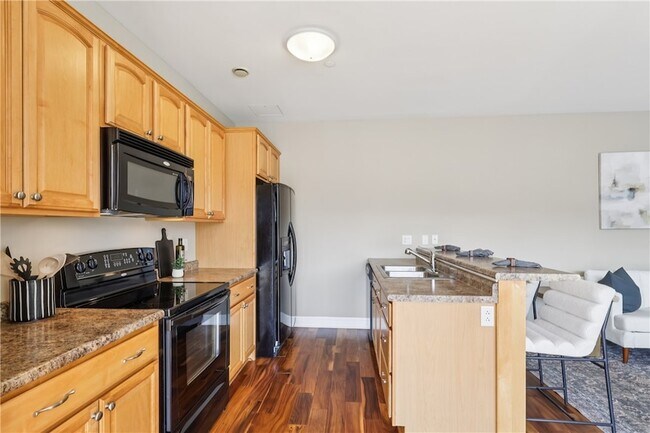 Building Photo - 151 Fort Pitt Blvd