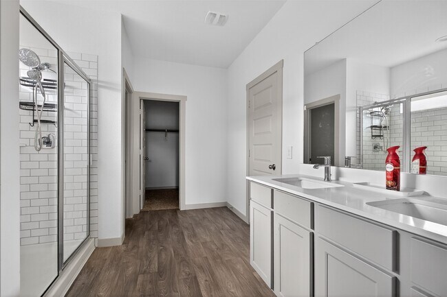 Building Photo - 6823 Amber Clf Ln