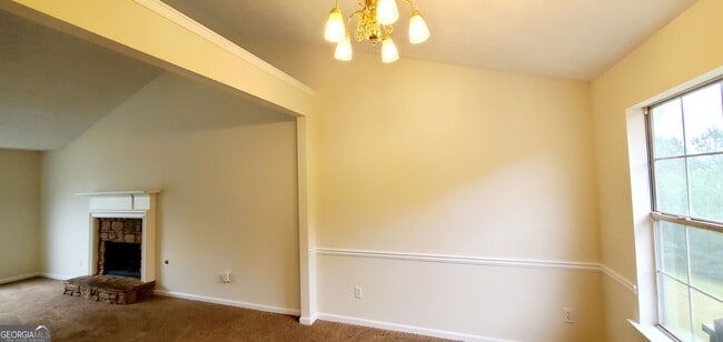 Building Photo - 10600 Redbud Ln