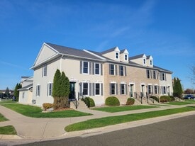 Building Photo - 2533 Leopold Way