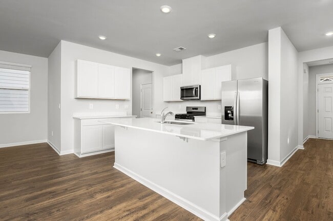 Building Photo - 1510 Mountain View Dr