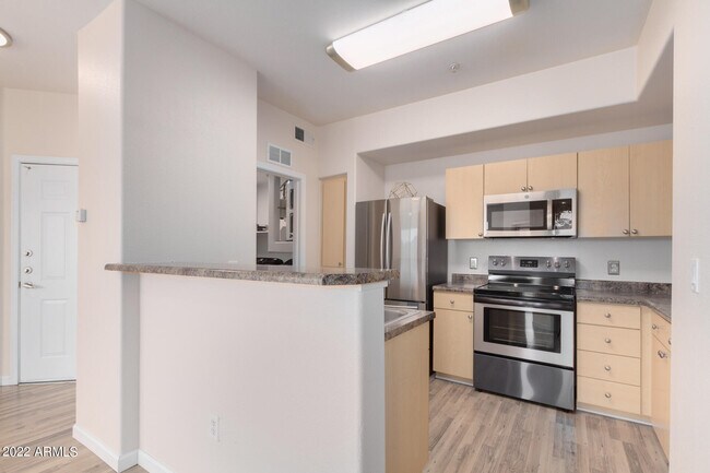 Building Photo - 18416 N Cave Creek Rd