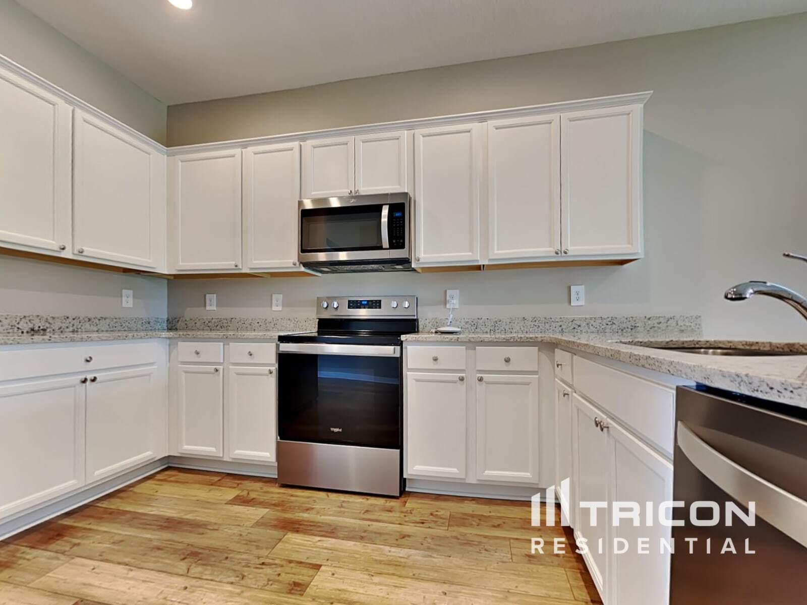 Building Photo - 6092 Dolostone Dr