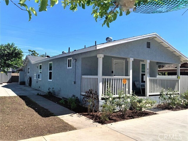 Building Photo - 417 S Flower St