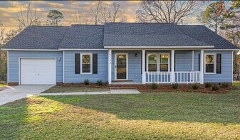 Building Photo - 6293 Lakehaven Dr