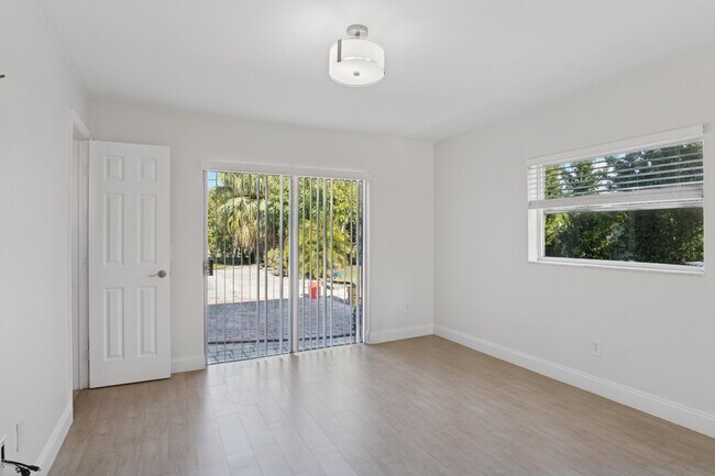 Building Photo - 4971 Ataman St