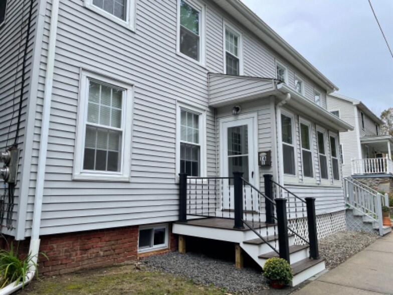 Primary Photo - 16 Gold St