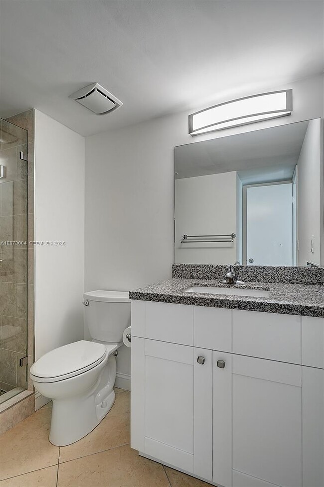 Building Photo - 231 Lakeview Dr