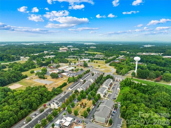 Building Photo - 118 Steam Engine Dr