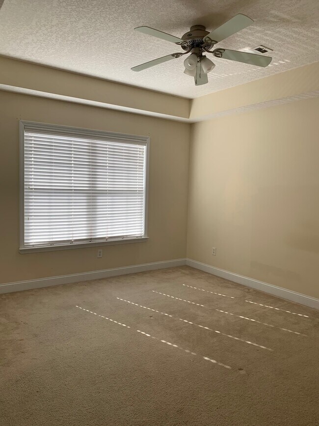 Building Photo - 408 Bradwell St