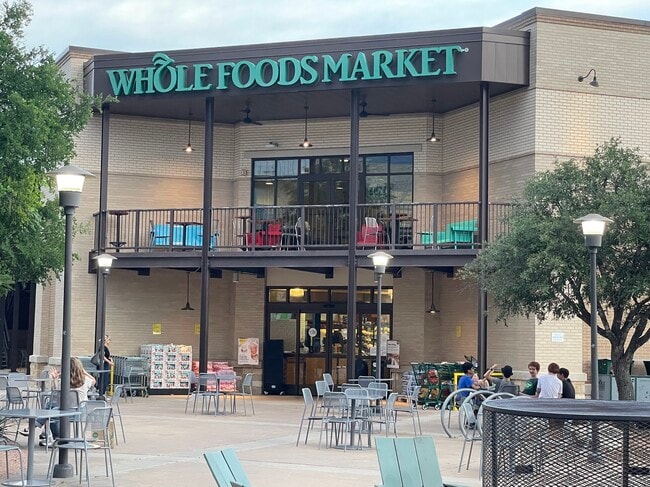 Building Photo - 104 S Tumbleweed Trail