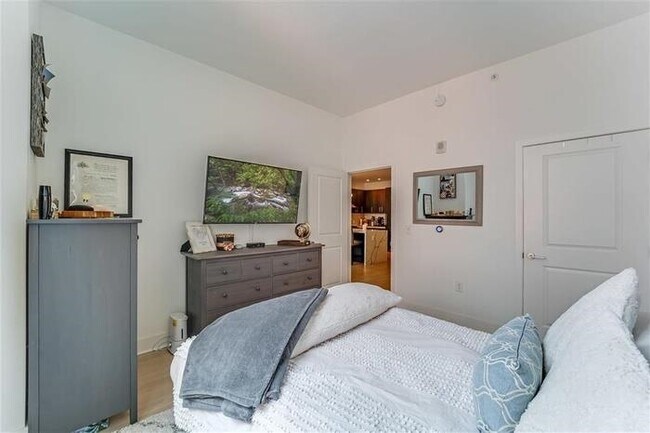 Building Photo - 1400 Hudson St