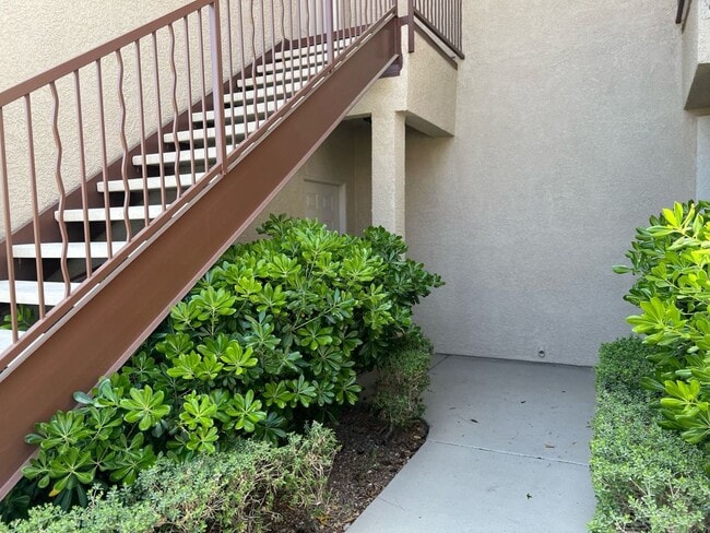 Building Photo - Summerlin Condo