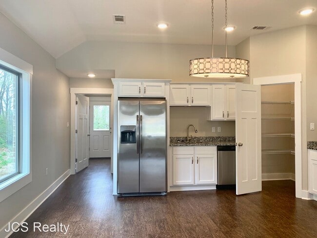 Building Photo - 3 br, 2 bath House - 328 Wolf Den