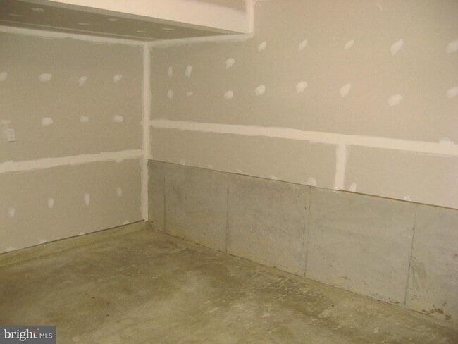 Building Photo - 108 Monticello Square
