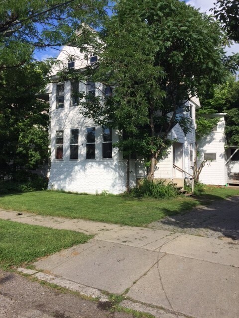 Primary Photo - 25 Leclair St