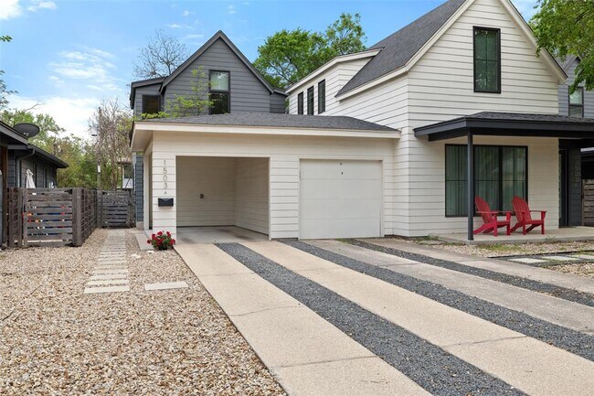 Building Photo - 1503 Richcreek Rd