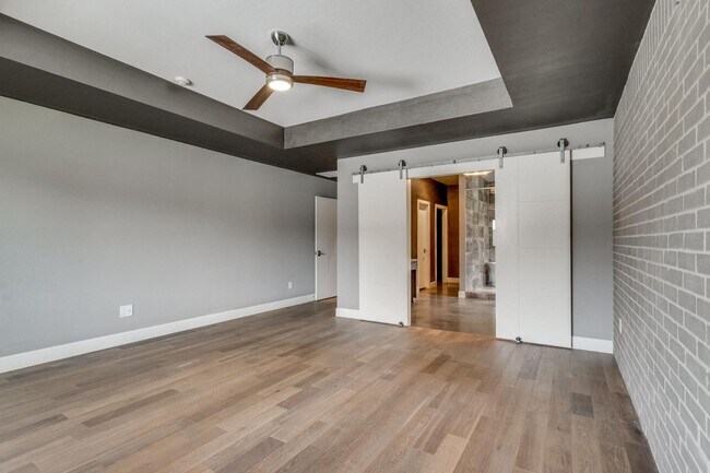 Building Photo - 649 NE 105th St