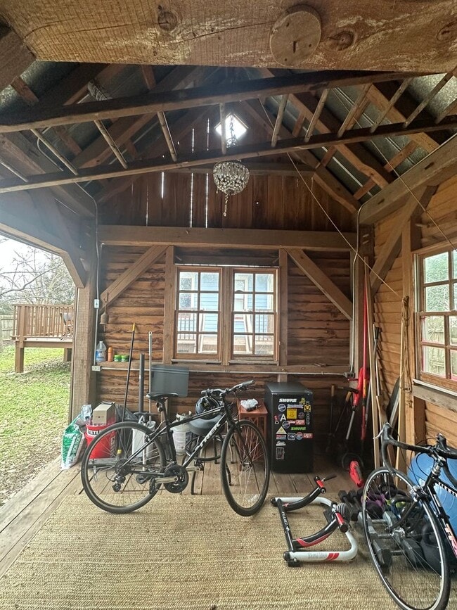 Building Photo - Shotgun Home in the Boulevard Neighborhood - Move in date June 1st, 2026