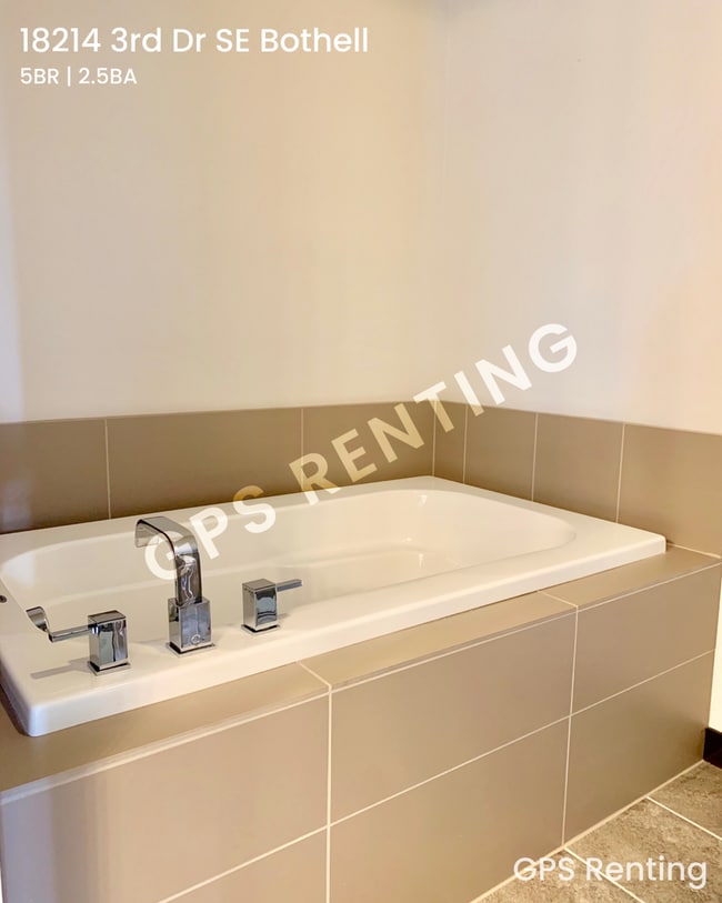 Building Photo - 18214 3rd Dr SE