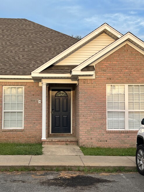 Building Photo - 61 Cardinal Ln