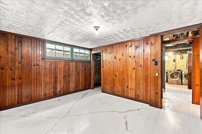 Building Photo - 1111 N 18th St