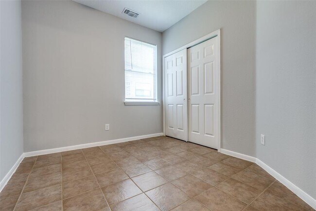 Building Photo - 3012 High Plains Dr