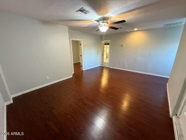 Building Photo - 3110 E 13th St