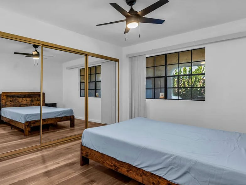 Main Bedroom - 5300 E Waverly Dr