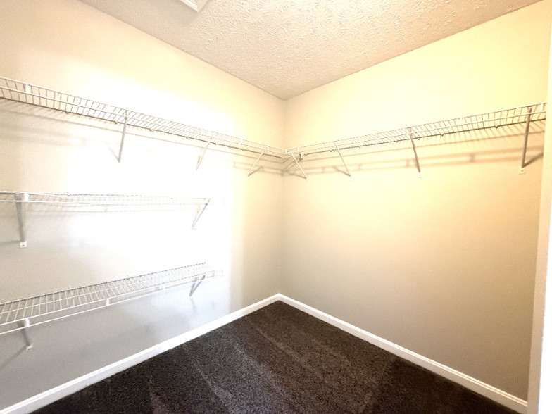 Building Photo - 12806 Lost Hill Walk