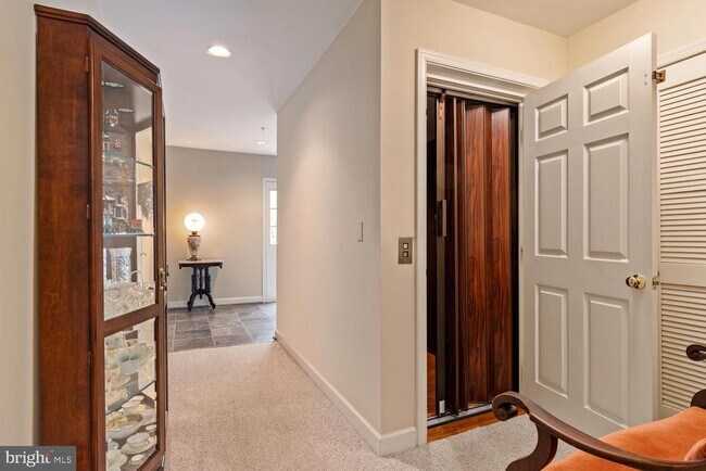 Building Photo - 28504 Sawgrass Ct