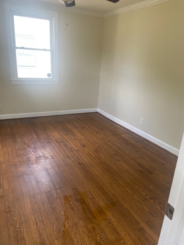 Building Photo - 3107 Scott St