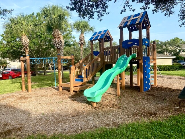 Building Photo - 8821 Manor Loop