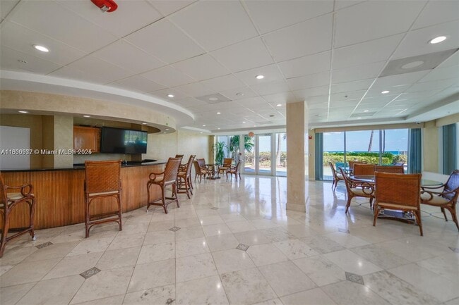 Building Photo - 16711 Collins Ave