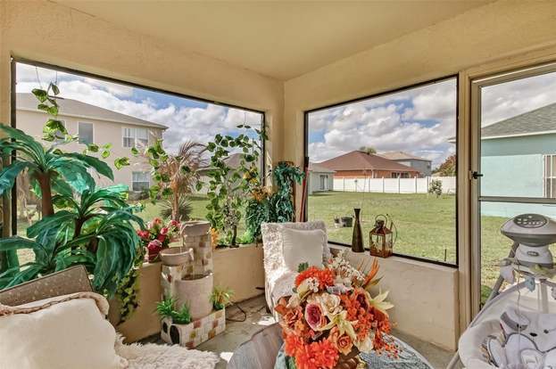 Building Photo - 208 Abbotsbury Dr