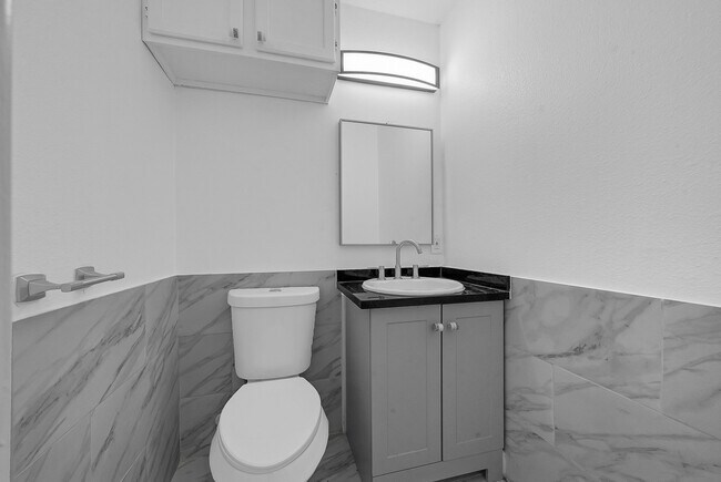 Building Photo - 3515 Walden Dr