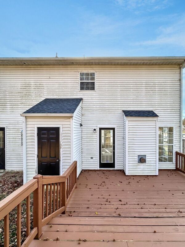 Building Photo - 6005 Almond Creek N Ln