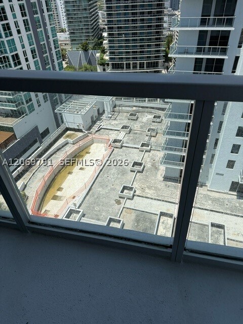 Building Photo - 1060 Brickell Ave
