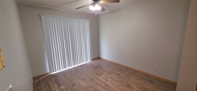 Building Photo - 2 Bedroom 2 Bathroom Duplex! Southwest Springfield! $1050! Kickapoo School District!