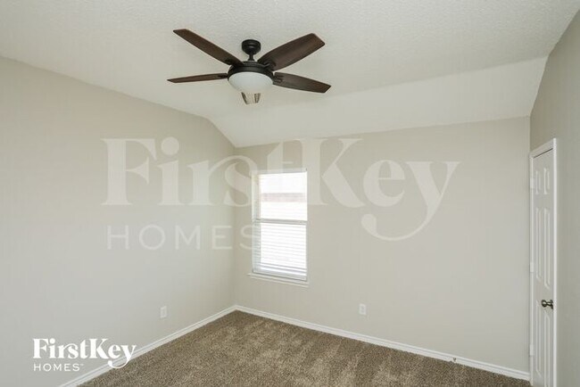 Building Photo - 2137 San Simeon Dr