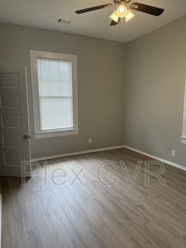 Building Photo - 1429 Brewer Ave