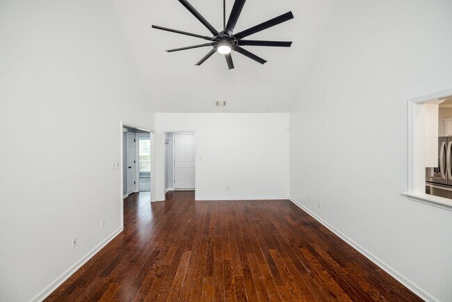 Building Photo - 1053 Grove Landing Ln