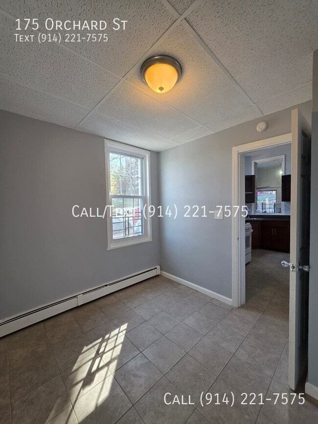 Building Photo - 175 Orchard St