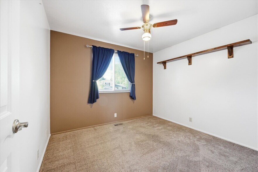 Building Photo - 734 Sandy Dunes Dr